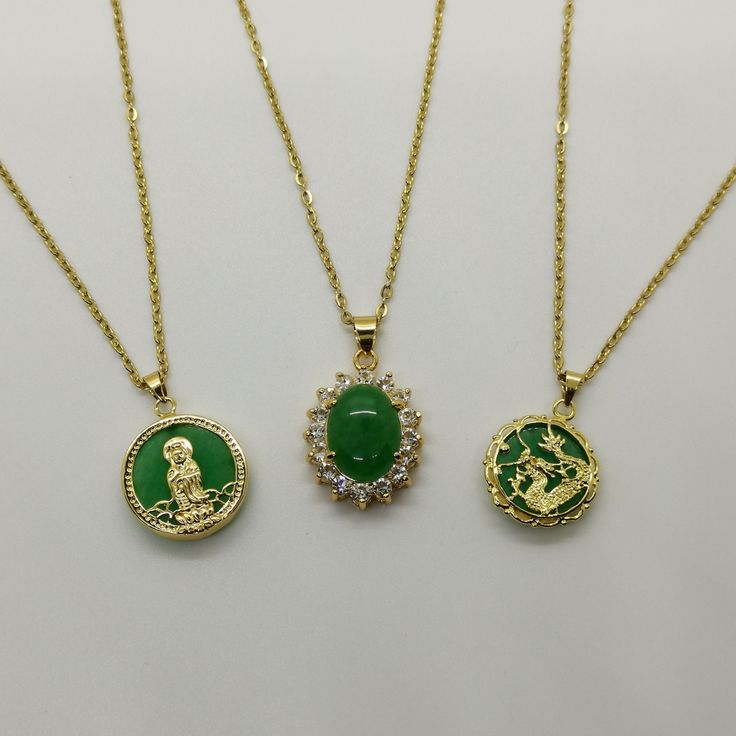 Gold Jade Necklace, Chinese Gold Jewellery, Jade Jewelry Chinese, Jade Aesthetic, Bead Dragon, Jade Necklaces, Jade Jewellery, Jade Necklace Pendant, Chinese Gold