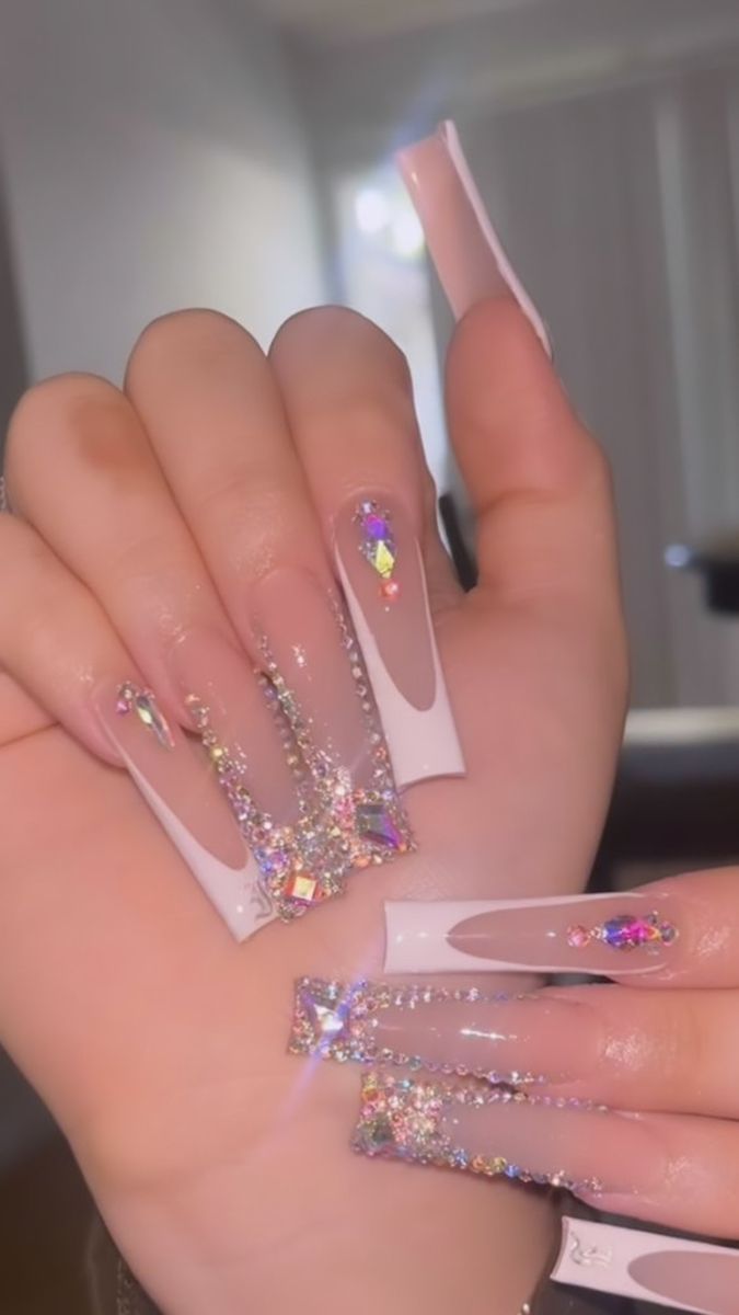 White French Tip Rhinestone Nails, Birthday Nails With Gems, French Tip Nails With Rhinestones Bling, White French Tip Nails With Design Bling, French Tip With Gems Rhinestones, Nails With Rhinestones, Blinged Out Nails Rhinestones, White Tip Nails, White French Tip