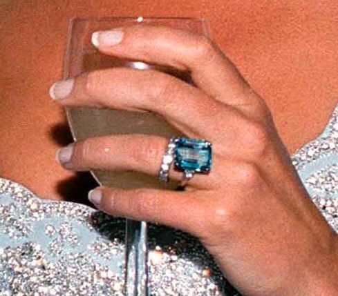 Princess Diana Jewelry, Diana Ring, Meghan Markle Wedding, Princes Diana, Wedding Day Jewelry, Aquamarine Jewelry, Princesa Diana, Royal Jewels, Aquamarine Rings