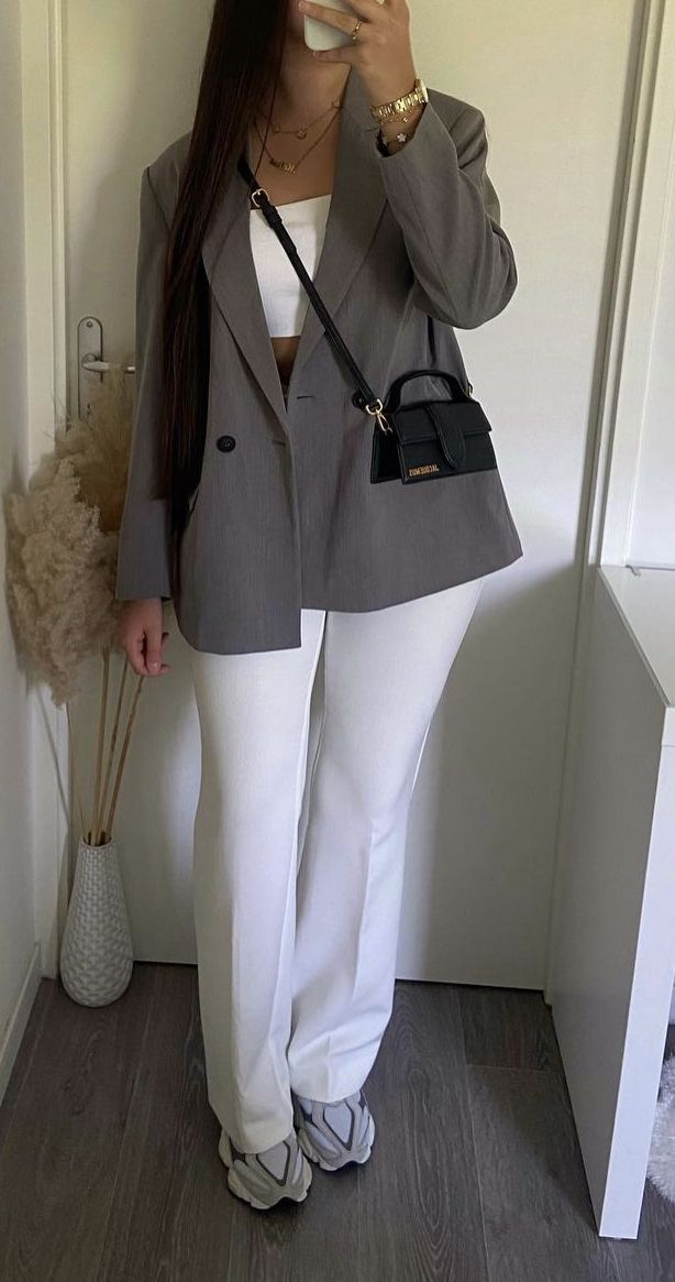 Classic Work Outfits, Female Clothes Outfits, Chique Outfit, Stile Hijab, Mode Zara, Fitness Wear Outfits, Classic Style Outfits, Winter Fashion Outfits Casual, Stylish Work Attire