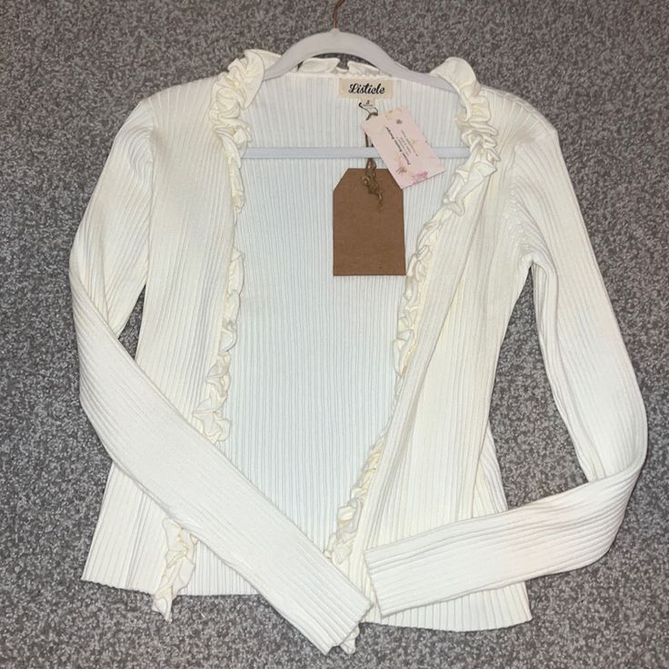 Size:Small Super Soft New With Tags Boutique! Sleeve Cardigan, Clothes Sweaters & Cardigans, Dress And Cardigan, Long White Cardigan, Soft Knit Cardigan, Girly Fits, Oversized Sweater Cardigan, 2000s Clothes, Glamour Fashion