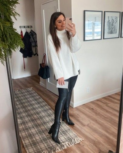 Leather Leggings Outfit Fall, Leather Leggings Outfit Winter, What To Wear With Leather Leggings, Black Leather Leggings Outfit, Christmas Clothing Ideas, Faux Leather Leggings Outfit, Outfits Leggins, Cold Weather Leggings, Legging Outfit