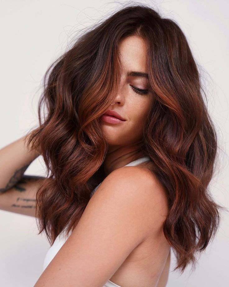 50 Must-Try Red Brown Hair Trends For 2024 Brown Auburn Balayage Hair, Fall Auburn Hair Balayage, Reddish Brown Hair Color, Red Brown Hair Color, Brown Hair Trends, Reddish Brown Hair, Light Blonde Highlights, Auburn Brown, Red Brown Hair