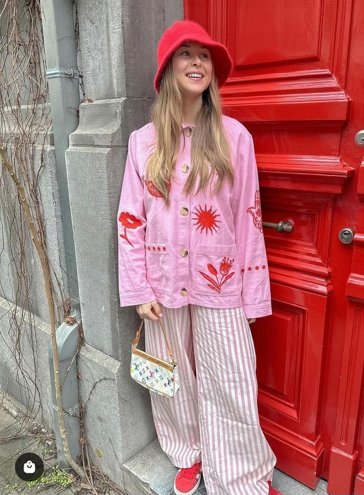 Pink Shirt Outfit, Transitional Jacket, Dopamine Dressing, Scandinavian Fashion, Thread Embroidery, Winter Fits, Colourful Outfits, Cotton Jacket, Casual Shirt