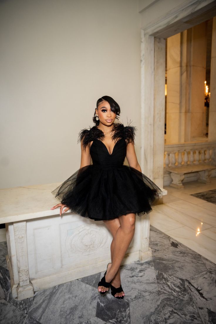 Black Tulle Dress Short, Birthday Guest Outfit, Glam Dress Short, Black Birthday Outfit, Tulle Black Dress, Plus Size Gala Dress, Short Puffy Dresses, Short Tulle Dress, 30th Birthday Dresses