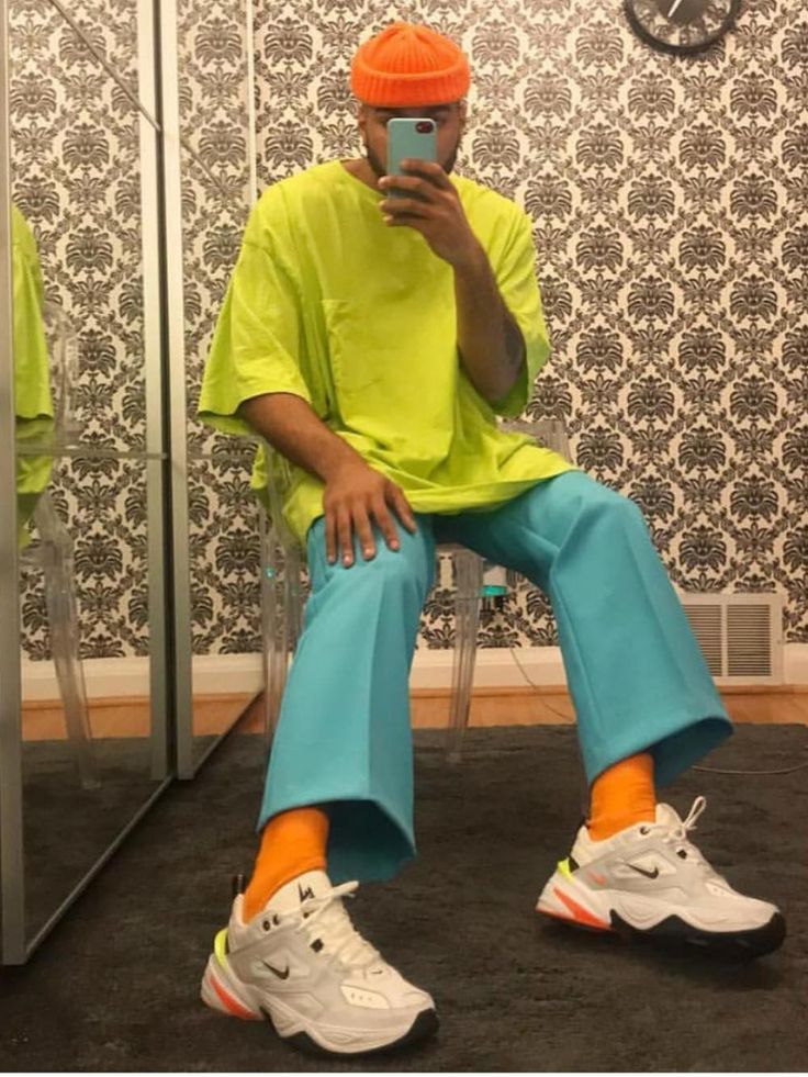 Neon Color Outfits Men, Neon Outfit Ideas Men, Men Neon Outfit, Colorful Mens Fashion Casual, Neon Mens Fashion, Colorful Streetwear Men, Neon Party Outfits Men, Dark Academia Mens Outfits, Neon Colors Outfits