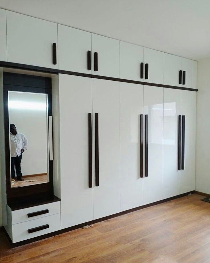 latest wardrobe design for bedroom in india Wardrobe With Loft Design, New Wardrobe Design, Latest Cupboard Designs For Bedroom, Cupboard Design For Bedroom, Almirah Designs Bedrooms, Wardrobes Designs, Almirah Designs For Bedroom, Room Wardrobe Design, Latest Cupboard Designs