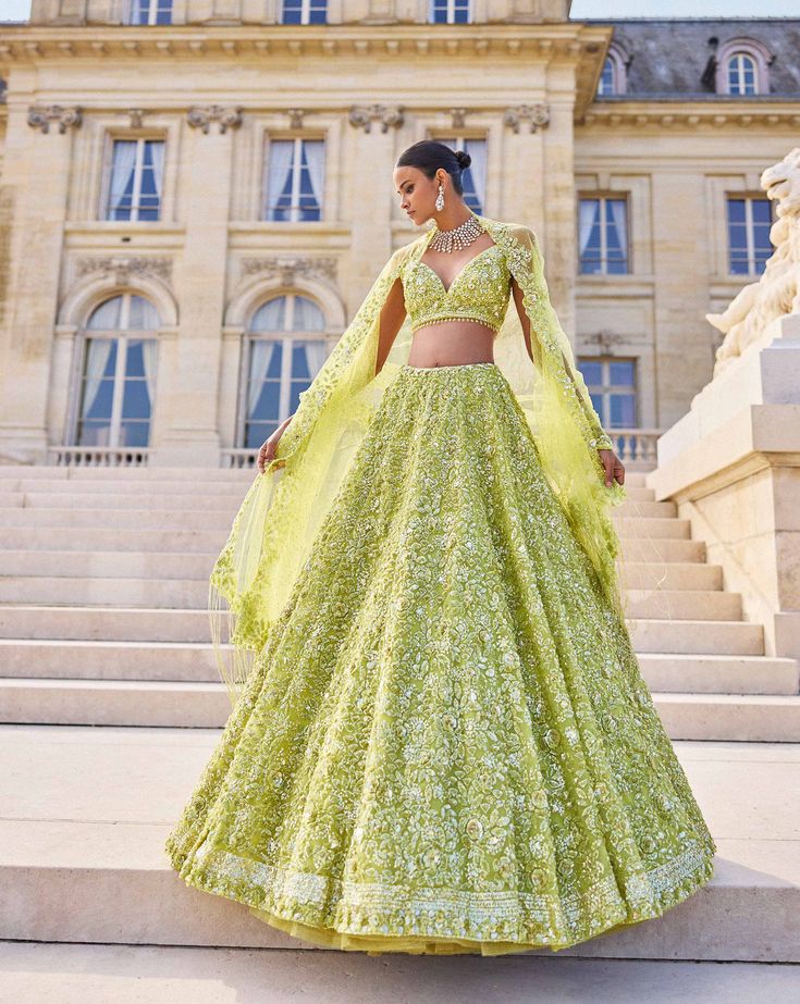 Green Sequin Lehenga, India Outfits, Lehenga Styles, Strappy Blouse, Sequin Lehenga, Seema Gujral, Baju Kahwin, Mehndi Outfit, Ghaghra Choli