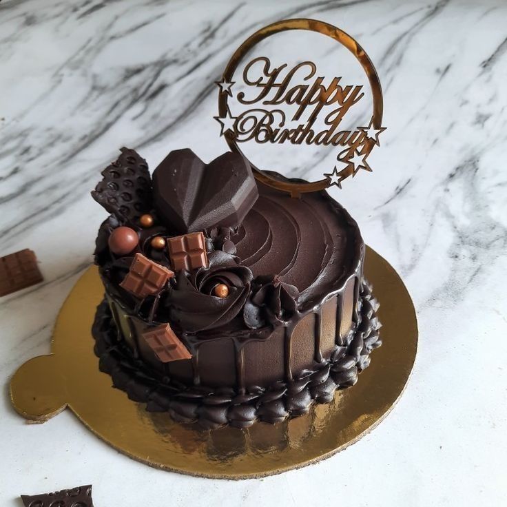 Gorgeous Chocolate Cake, Chocolate Cake 2 Layer, Chocolate Cake With Chocolate Decoration, Chocake Cake Decorating, All Chocolate Cake Decorations, Chocolate Moist Cake Design, Chocolate Ganache Decoration, Chocolate Cake For Women, Chocolate Ganache Birthday Cake