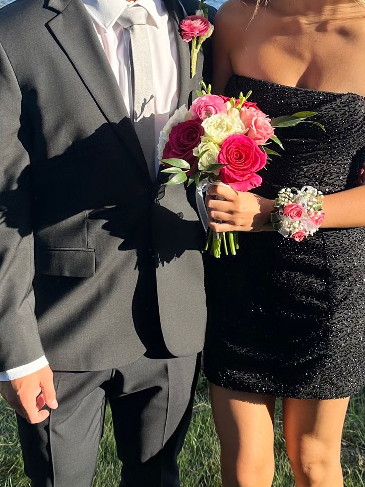 Black Prom Dress With Bouquet, Black Dress Bouquet Prom, Corsages For Black Dress Prom, Black Prom Dress Flowers, Black Prom Dress Flower Bouquet, Prom Corsage With Black Dress, Flowers For Black Dress Prom, Bouquet For Black Prom Dress, Prom Bouquet With Black Dress