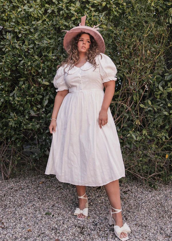 Pyper Dress - JessaKae, fashion, dress, spring dress, plus size dress, size inclusive, body positivity, plus size, fashion shoot, model, photoshoot, women's fashion, blogger, OOTD, pretty hair, bridesmaid, makeup, church dress, family pictures, engagement, wedding, bridesmaid dresses, date night, style, modest fashion, lifestyle shoot Modest Summer Dresses, Modesty Outfits, Perfect Bride, Oversized Collar, 2024 Style, Church Dresses, Weekend Brunch, Casual Weekend, Summer Adventures