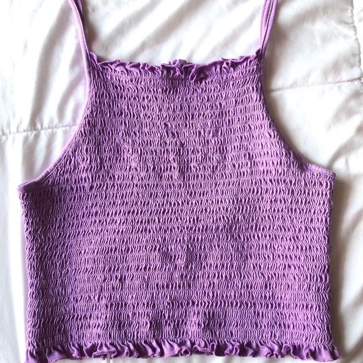 Never Worn H&M Trendy Forever 21 Tank Top For Day Out, Forever 21 Crop Top For Summer, Forever 21 Cropped Casual Tank Top, Purple Crop Top Tank For Spring, Forever 21 Casual Cropped Tank Top, Trendy Purple Spring Tank Top, Trendy Purple Tank Top For Spring, Trendy Purple Crop Top For Summer, Trendy Spring Purple Tank Top