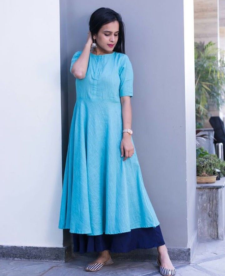 Ink blue with sky blue.Nice kurti Indian Outfits Kurti, Sky Blue Kurti Design, Chudidhar Models, Blue Kurti Design, Old Saree Ideas, Sky Blue Kurti, Baby Mehndi, Baby Mehndi Design, Blue Kurti