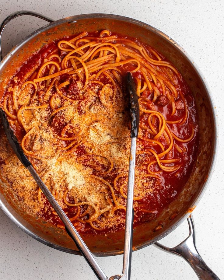 Stainless steel fry pan with spaghetti in a red amatriciana sauce. Lots of parmesan on top and tongs resting over pasta. Easy Tomato Pasta Sauce, Amatriciana Recipe, Amatriciana Sauce, Spaghetti All Amatriciana, Pasta Amatriciana, Easy Homemade Pasta, Laura Vitale, Bucatini Pasta, Make Your Own Pasta