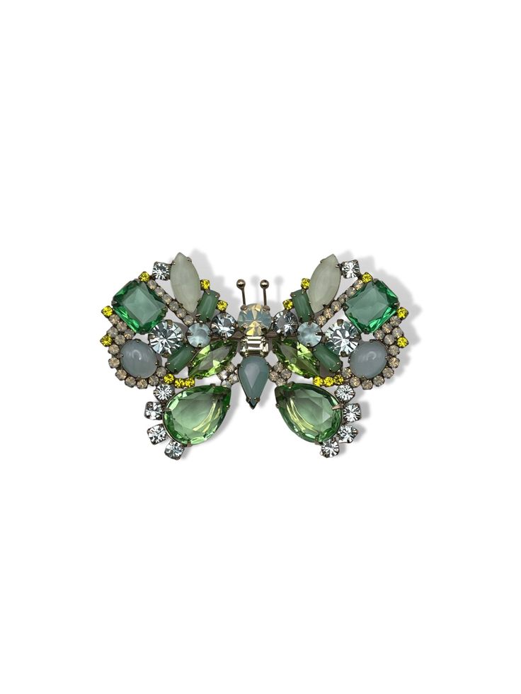 Butterfly - Nina Nieves Green Butterfly Brooch Jewelry, Butterfly Brooch For Evening Wear, Evening Butterfly Brooch Jewelry, Elegant Butterfly Shaped Pins, Evening Butterfly Brooch, Jewelry Board, Jewelry Boards, Butterfly Jewelry, Jewelry Pins