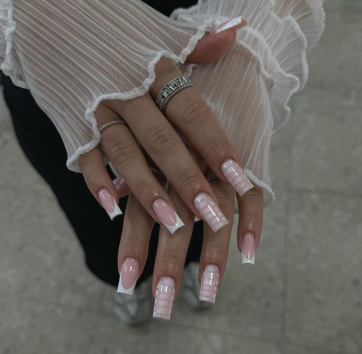 White Nails French Tip, White Nails French, Short White Nails, Crocodile Nails, Rounded Acrylic Nails, Nails French Tip, Mauve Nails, French Pink, Hard Nails