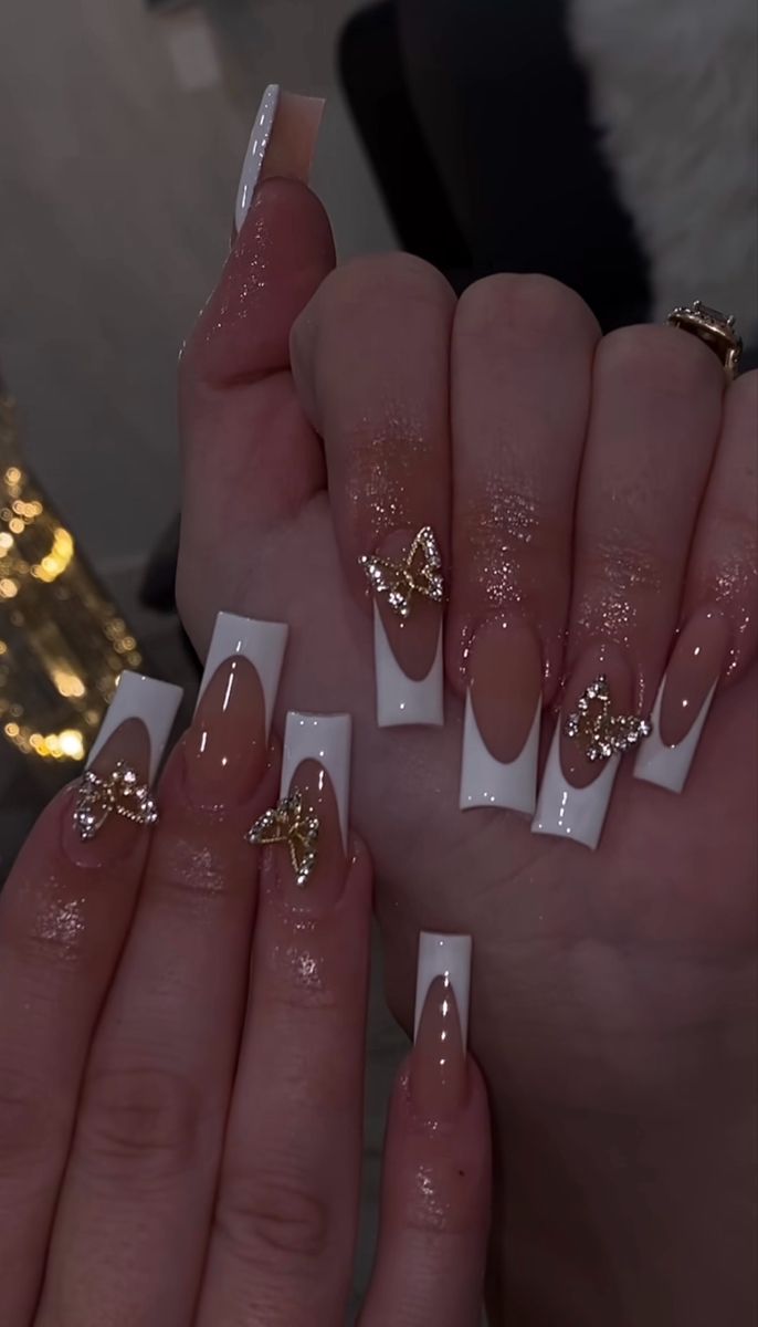 French Tip With Gold Charms, Dance Nails, Ongles Gel French, Sassy And Classy, Bday Nails, Talk Shows, Diy Acrylic Nails, Girly Acrylic Nails, Polygel Nails