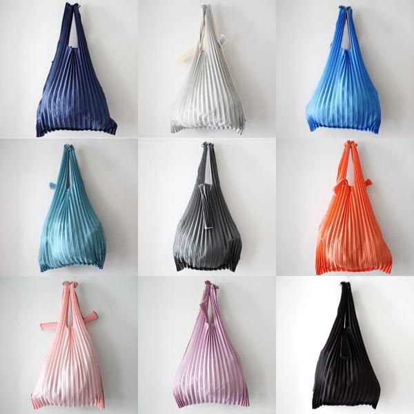 Pleated Bag, French Market Bag, Canvas Bag Design, Shopping Totes, Eco Bags, Knitting Bags, Diy Tote Bag, Boho Bags, Handmade Purses