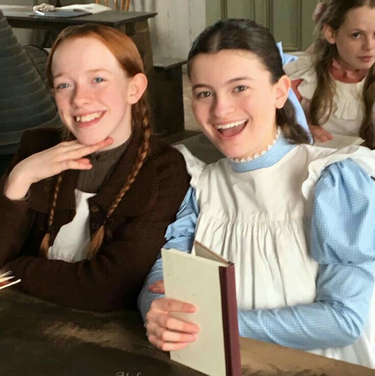 Diana Barry, Anne Movie, Amybeth Mcnulty, Anne White, Gilbert And Anne, Hallowen Costume, Gilbert Blythe, Anne With An E, Anne Shirley