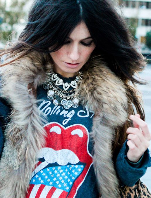 This girl’s back in town Gorgeous Style, Rocker Chic, Winter Layering, Classy And Fabulous, Fur Vest, Street Chic, Looks Style, Rock Style, Look Cool