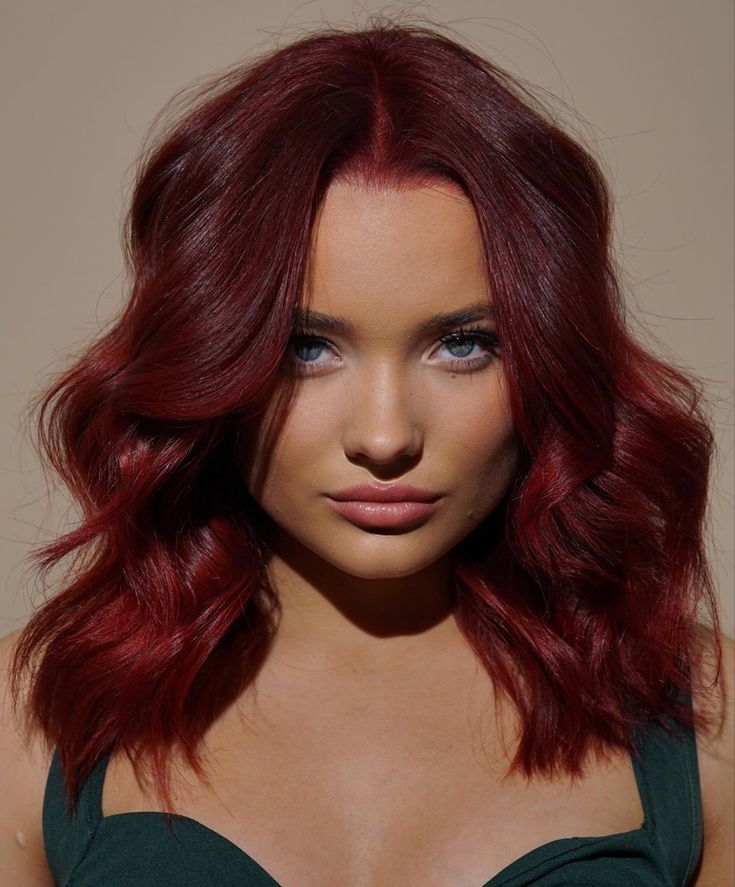 Cherry Red Hair Color, Red Hair Outfits, Deep Red Hair, Red Hair Color Ideas, Cherry Red Hair, Copper Red Hair, Short Red Hair, Vivid Hair Color, Red Hair Inspo