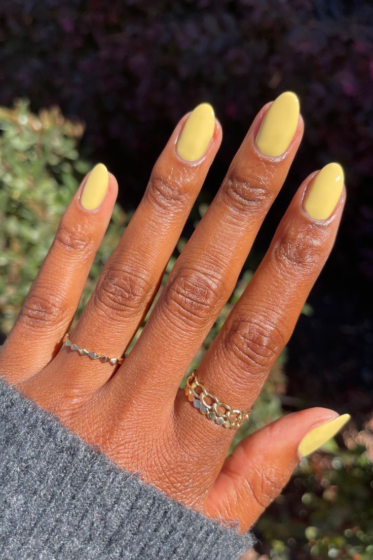 Soft Yellow Nails, Pretty Nails Coffin, Nude Nails Short, Short Trendy Nails, Nail Design Acrylic, Nails Cute Summer, Nail Ideas Cute, Spring Nails 2022, Nail Ideas Spring