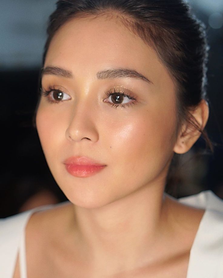 kathniel | kathryn bernardo | daniel padilla 2019 | make up © Filipina Makeup, Debut Theme Ideas, Debut Theme, Filipiniana Dress, Minimalist Makeup, Daniel Padilla, Kathryn Bernardo, Money Images, Child Actresses