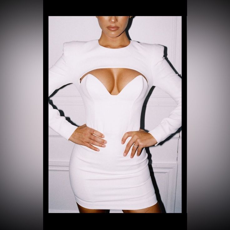 Olinda White Crepe Cut Out Dress By House Of Cb This Dress Is So Sophisticated And Sexy At The Same Time! Definitely A Showstopper! Hugs The Body So Perfectly! Ur Gonna Love It Worn One Time For Like 20mins! No Marks, Rips Or Stains White Bodycon Bandage Dress For Night Out, White Bandage Dress For Club, Fitted White Bandage Dress For Club, White Fitted Bandage Dress For Party, Fitted White Dress For Club, White Bodycon Mini Dress For Club, White Fitted Club Dress, Chic White Bandage Dress For Club, Elegant White Mini Dress For Club