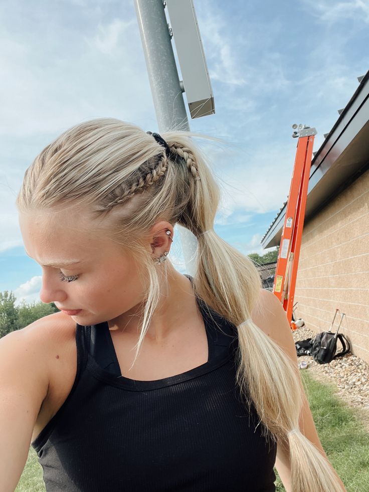 Race Day Hair, Cute Volleyball Hairstyles, Cute Sporty Hairstyles, Running Hairstyles, Soccer Hairstyles, Volleyball Hair, Soccer Hair, Track Hairstyles, Basketball Hairstyles