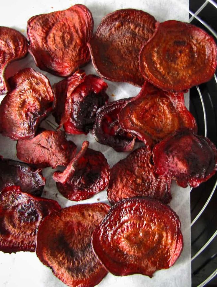 the meat is cooked and ready to be served on the grilling pan for consumption