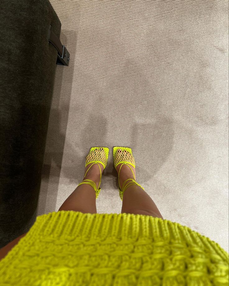 Bottega Veneta Heels Outfit, Bottega Heels, Bottega Shoes, Bottega Veneta Heels, Spring Heels, Bottega Veneta Shoes, Yellow Car, Heels Outfits, Sandals Outfit