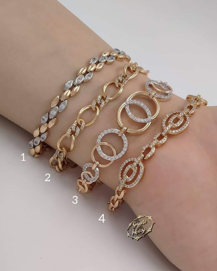 Gold Bracelet For Women Classy, Gold Bracelet Simple, Diamond Pendants Designs, Fancy Jewellery Designs, Gold Jewelry Stores, Bangles Design, Jewelry Bracelets Gold, Gold Rings Fashion, Earrings Design