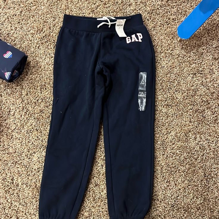 Brand New Gap Sweatpants Girls Navy Blue Size 6-7 Gap Blue Sweatpants, Gap Sweatpants, Kids Bottoms, Gap, Kids Shop, Color Blue, Sweatpants, Navy Blue, Size 6