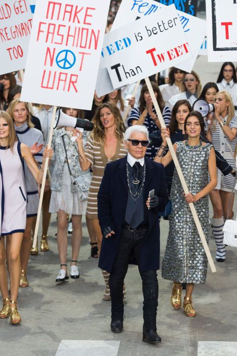 Karl Lagerfeld leads the pack at Chanel spring 2015. Photo: Imaxtree Giselle Bündchen, Children Of The Revolution, Chanel 2015, Jean Patou, Linda Evangelista, Claudia Schiffer, Chanel Spring, Keira Knightley, Cara Delevingne