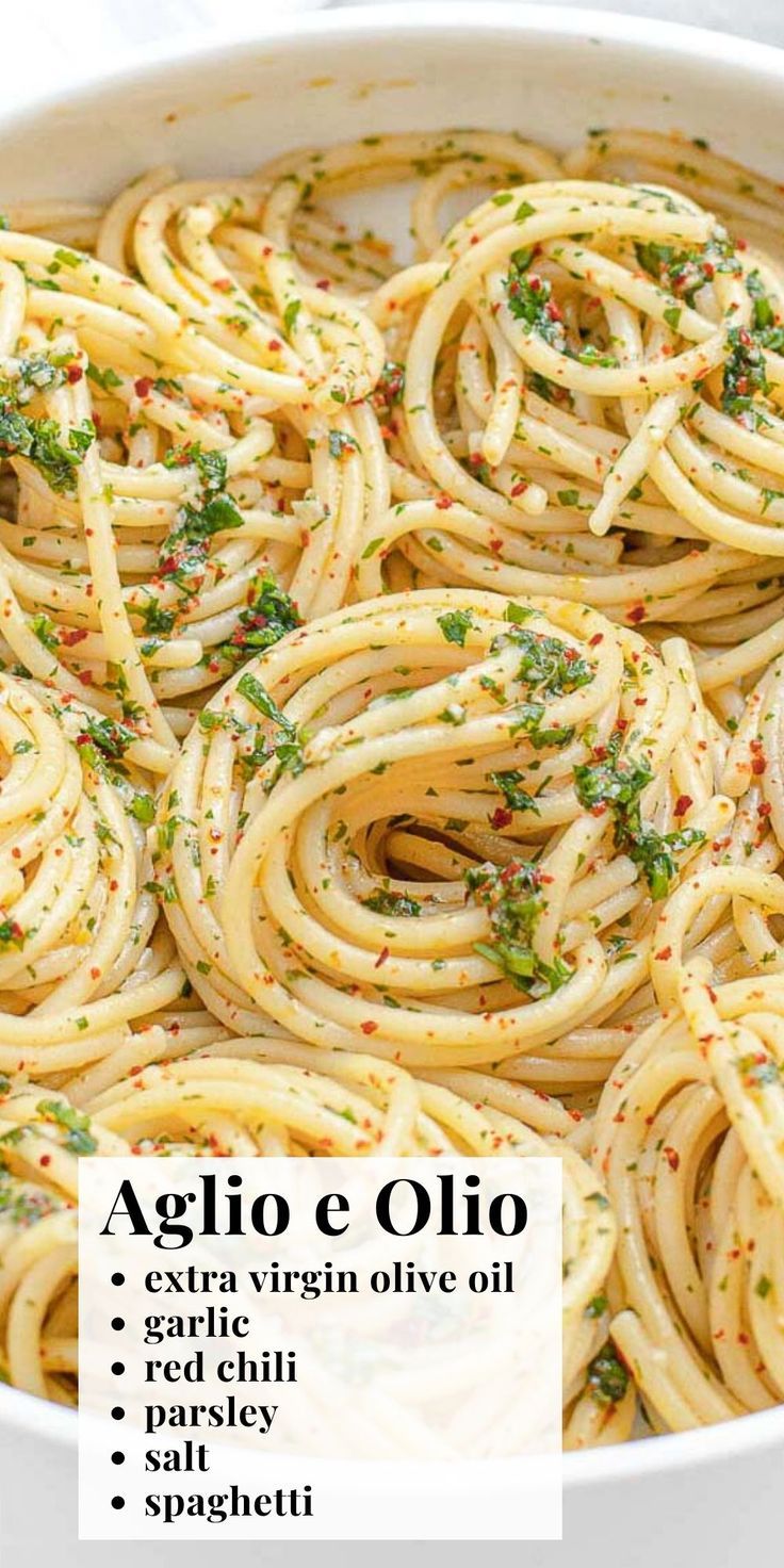 Garlic and oil pasta (spaghetti aglio e olio, or spaghetti aglio olio e peperoncino) is an Italian pasta recipe that originated in southern Italy, most probably around the Naples area, and is now famous all over the world for its simplicity and taste. Garlic Olio Sauce, Spaghetti And Olive Oil Garlic Pasta, Garlic Aioli Pasta, Spaghetti With No Sauce, Pasta Recipes With Olive Oil And Garlic, Garlic And Chilli Pasta, Garlic Oil Noodles Recipe, Alia Olio Pasta, Garlic Aoli Recipe Pasta