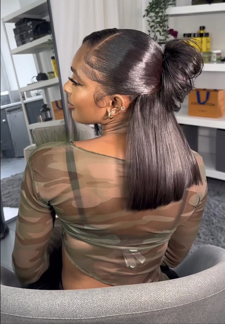 Weave Hairstyles Short, Boujee Hairstyles, Sleek Ponytail Hairstyles, Sleek Ponytail, Natural Hair Styles Easy, Hair Ponytail Styles, Ponytail Styles, Dope Hairstyles, Baddie Hairstyles