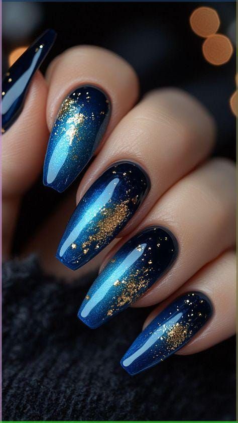 Gel Nail For Wedding, Good Engagement Nails, Wedding Day Nails Blue, Dark Blue With Gold Nails, Dark Purple Blue Nails, Navy Blue With Gold Nails, Elegant Nail Designs Glamour, Moody Nail Designs, Blue And Gold Nails Acrylic