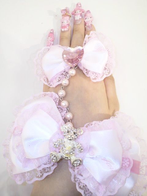 Agejo Gyaru, Hime Gyaru, The Cardigans, Gyaru Fashion, Kawaii Accessories, It Goes On, Sweet Lolita, J Fashion, Pink Princess