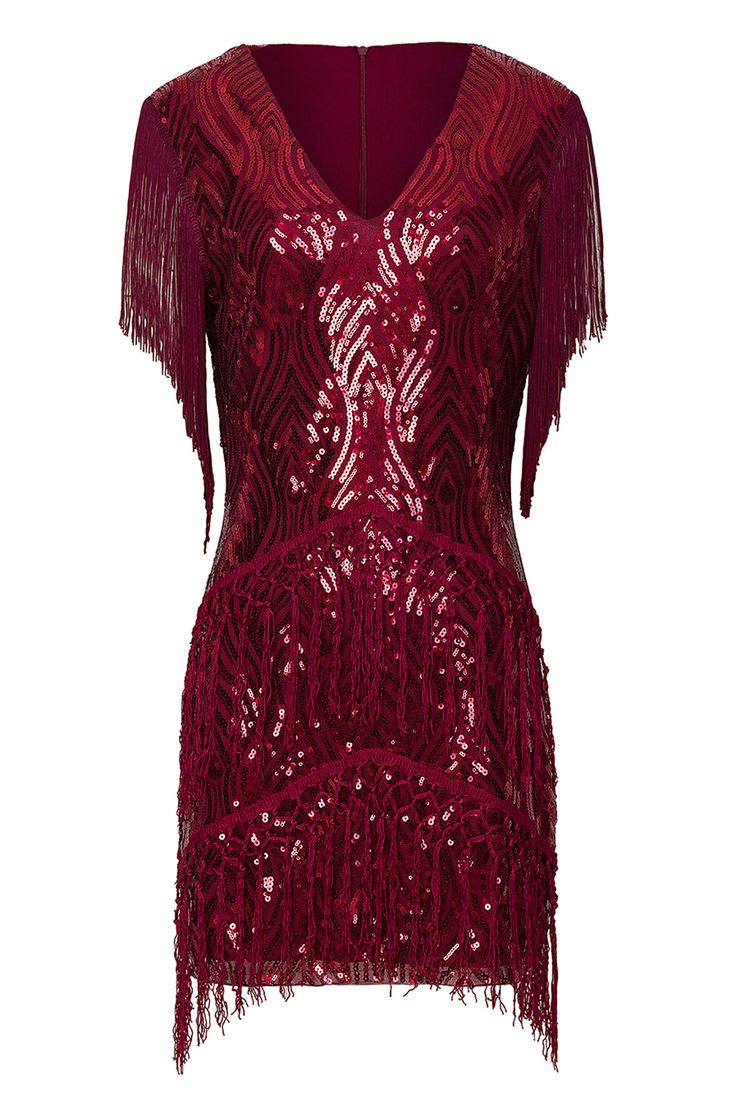 This elegant dress is classic vintage look for a modern woman. The eyecatching design features art deco print and unique vintage style which bring you back to the roaring twenties. Features: Deep v neck style Back zipper closure Tassels arround the shoulder Dazzling beads and sequins Gatsby Dresses, Gatsby Look, The Roaring 20s, Great Gatsby Dresses, 1920s Dresses, Fringe Flapper Dress, Deco Dress, Art Deco Dress, Gatsby Dress