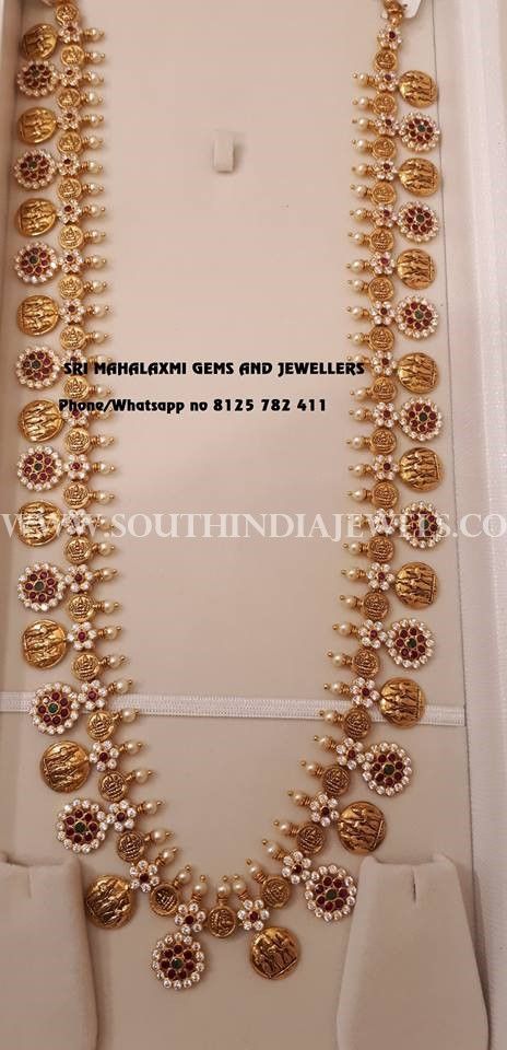 Long Ram Parivar Haram Gold Long Haram Designs, Emerald Haram, Ram Parivar, Gold Haram Designs, Haram Designs, Gold Haram, Long Haram, Gold Jewelry Simple Necklace, Gold Necklace Indian Bridal Jewelry