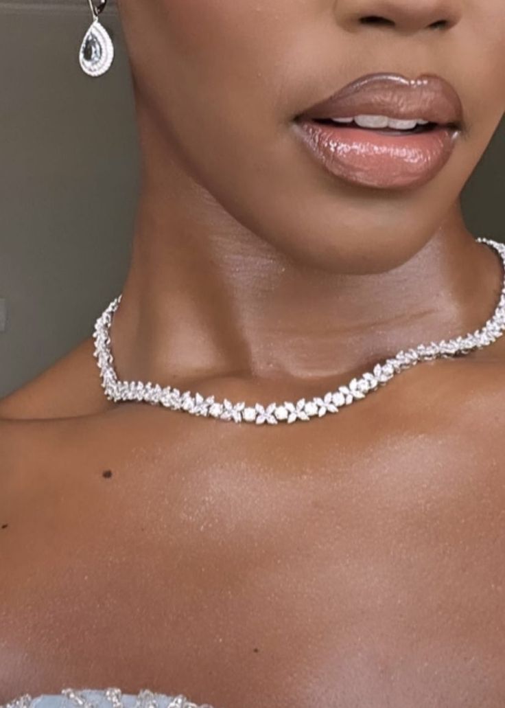 Silver Jewelry Aesthetic Black Women, Jewelry Black Women, Polaroid Inspiration, Black Hippy, Jewelry Product Shots, Makeup For Black Skin, Prom Earrings, Jewelry Black, Classy Jewelry