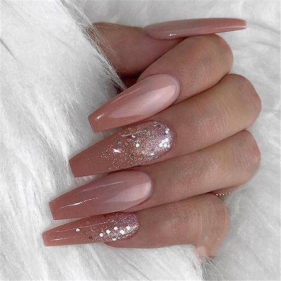 Ballerina Nail Art, Casket Nails, Ballerina Nail, Nail Therapy, Nail Art Tips, Gold Glitter Nails, Valentine Nails, Ombre Acrylic Nails, Colorful Nails