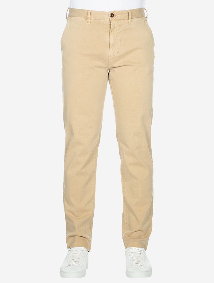 With a sleek, streamlined look, these chinos are a modern take on this beloved preppy icon. Perfect for your most active days, these Tech Prep™ chinos will keep you cool, dry, and comfortable. Material: Shell - 71% Cotton, 26% Polyester, 3% Elastane, Pocket Lining - 100% Cotton Regular fit Slanted front pockets, buttoned doubled welt back pockets GANT logo on right welt pocket Preppy Icon, Men's Chinos, Comfortable Trousers, Gant Logo, Dark Khaki, Keep Your Cool, Welt Pocket, Blazer, ? Logo