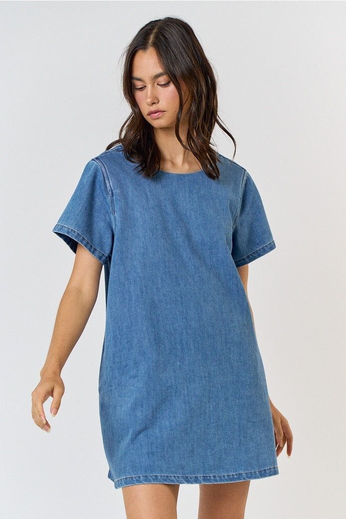 It doesn’t get easier than this sweet denim minidress. We love it paired with white sneakers and a baseball hat for sunny weekend outings. Mini length Scoop neck with lower scoop back Side pockets Relaxed-fit Fabric: cotton/poly SIZE GUIDE Measurements are approximate and taken while laying flat across the front. Not doubled. Small -Bust: 19”Length: 33” Medium -Bust: 20”Length: 33” Large -Bust: 21”Length: 33” Try-On Stone Dress, Mom Journal, Denim T Shirt, Jumpsuit Skirt, Baby Sale, Hair Fragrance, Baseball Hat, Large Bust, Sweater And Shorts