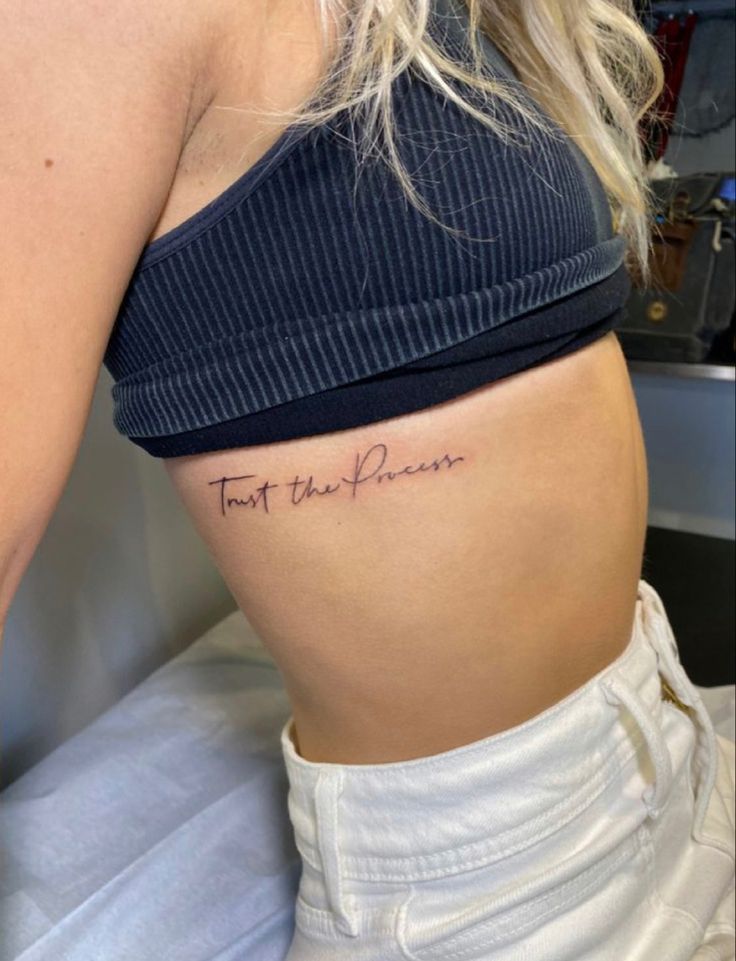 Quotes For Rib Tattoos, Script Tattoos For Women Quotes, I Can I Will Tattoo, Tattoo Ideas Female Meaningful Ribs, Upper Waist Tattoo, Tattoos Ribs Women, Tattoo Ribcage Women, Do It For Yourself Tattoo, Words On Ribs Tattoo