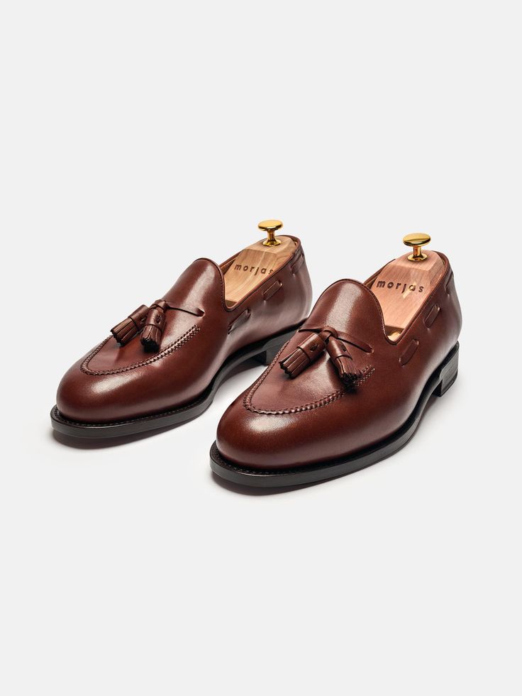 20% - Outgoing style    The Tassel Loafer is the ideal shoe for effortless flair. Crafted with a Goodyear welt and made by hand, this classic loafer features tassel accents and comes on both rubber and leather outsoles. The result is an elevated look, working just as well for a date night as a day filled with meetings at the office.    Fits large in size  We recommend selecting half a size down from what you usually wear in lace-up shoes. Please refer to our Size Guide above or reach out to our Mens Tassel Loafers, Office Fits, Tassel Shoes, Cream Shoes, Business Shoes, Shoe Tree, Tassel Loafers, High Quality Shoes, Driving Shoes