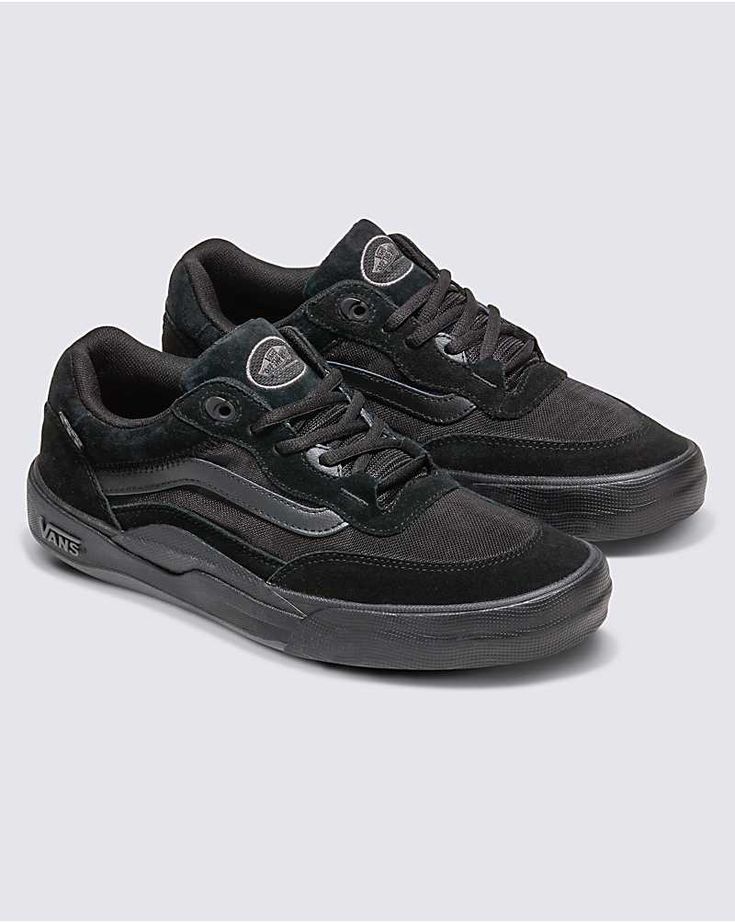 Goth Sneakers, Wide Feet Shoes, Vans Grey, Vans Skate Shoes, Mens Vans Shoes, All Black Shoes, New Vans, Cool Vans, Street Fashion Men Streetwear