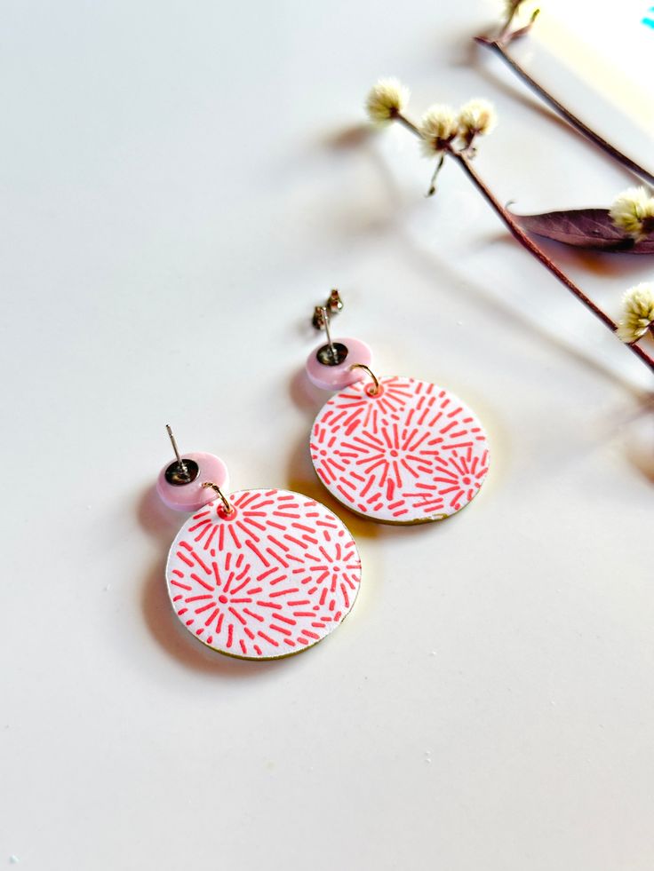 These unique hand painted earrings are the perfect addition to your summer look! They are one of a kind - so look and feel unique when you wear these cuties. Made with polymer clay and painted in fun, vibrant colors, they come in two options: a pink and gold line stud or a green check stud. Add a pop of playfulness to any outfit! Polymer Clay Handmade & Painted Fun back design Surgical steel stud post Hand Painted Earrings, Painted Earrings, Gold Line, Summer Look, Back Design, Polymer Clay Earrings, Clay Earrings, Accessories Earrings, Summer Looks