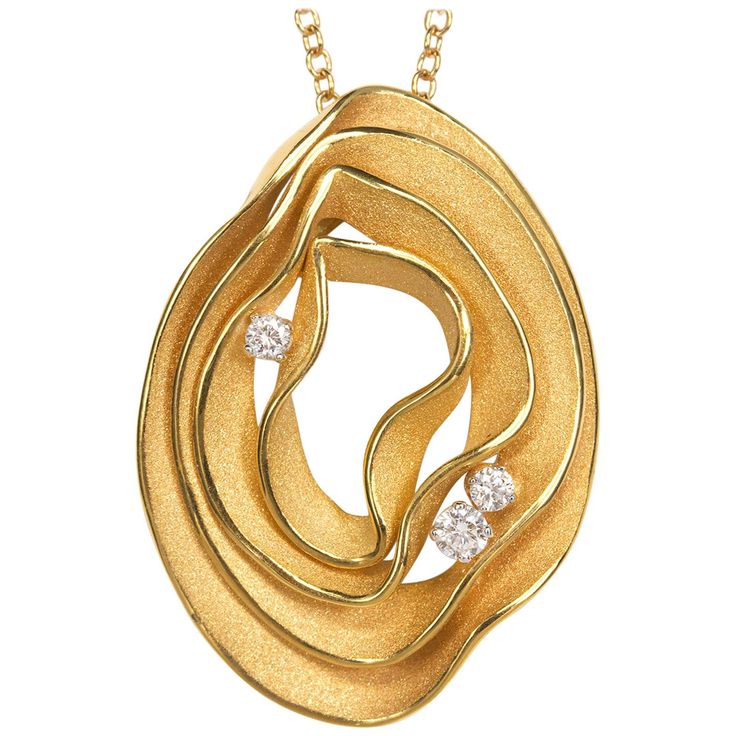 From Annamaria Cammilli's Dune Electa collection, pendant necklace handcrafted in 18 karat Apricot Orange gold. Four layers of polished and satin textured gold, with three diamonds nested between layers. Diamond total weight is 0.16 carat. Pendant dimensions are 33 millimetres tall, 23 millimetres wide and 3 millimetres deep. Chain is 18 karat orange gold with lobster claw, measures 17.5" (44 cm) and can also be worn at 16.5" (41 cm). Sculpted in Florence, Italy, the Annamaria Cammilli brand is Annamaria Cammilli, Drop Necklaces, Dune Jewelry, Apricot Orange, Champagne Pink, Pearl Drop Necklace, Orange Necklace, Contemporary Necklace, Yellow Gold Jewelry