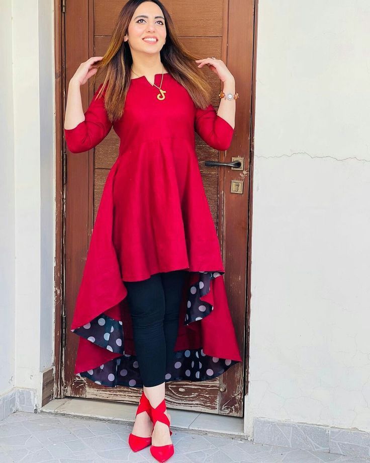 Tail Frock design 2022 Tail Frock Design, Tail Frock, Summer Frock Designs, Stylish Frock Design, Frock Designs For Women, Dress Design Pakistani, Simple Frocks, Girls Dresses Sewing, Fancy Kurti